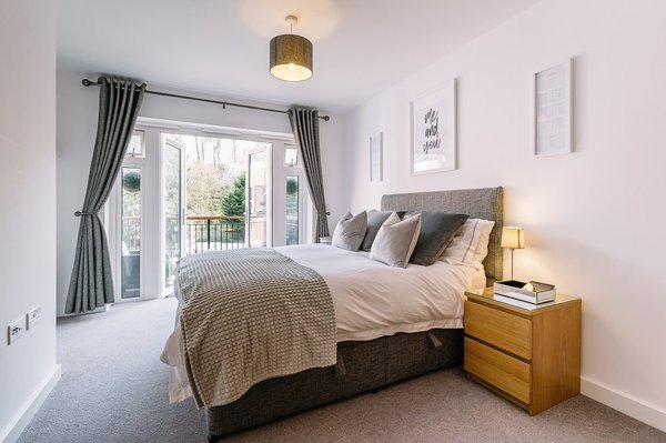 Idées de décoration pour embellir votre chambre avec des tableaux