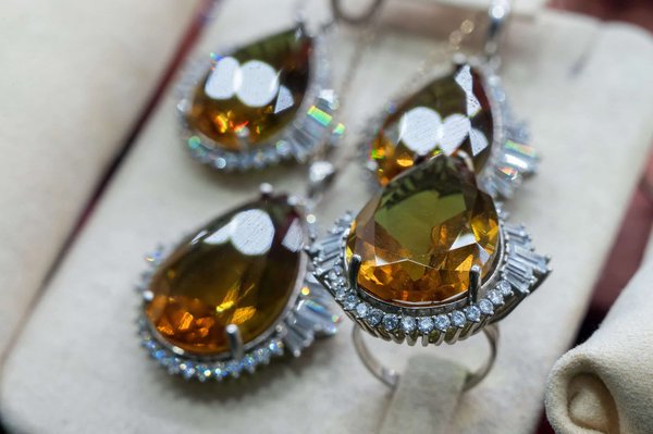 À quelle occasion offrir un bijou en argent massif ?