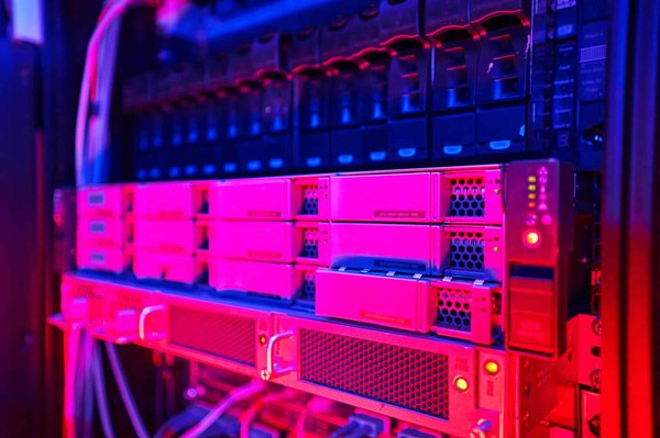 Comment différencier l'hébergeur vps linux avec les autres hébergeurs?