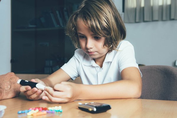 Quels conseils pour démarrer une entreprise de bijoux faits main ?