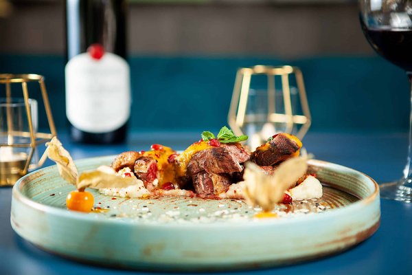 Comment élaborer un circuit touristique gastronomique mettant en avant les spécialités locales ?