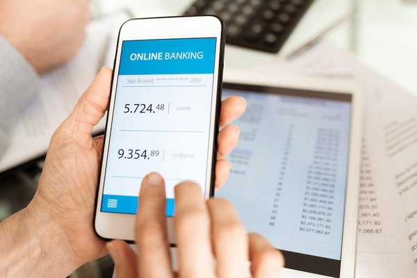 Gestion des finances : stratégies pour gagner de l'argent via les banques en ligne